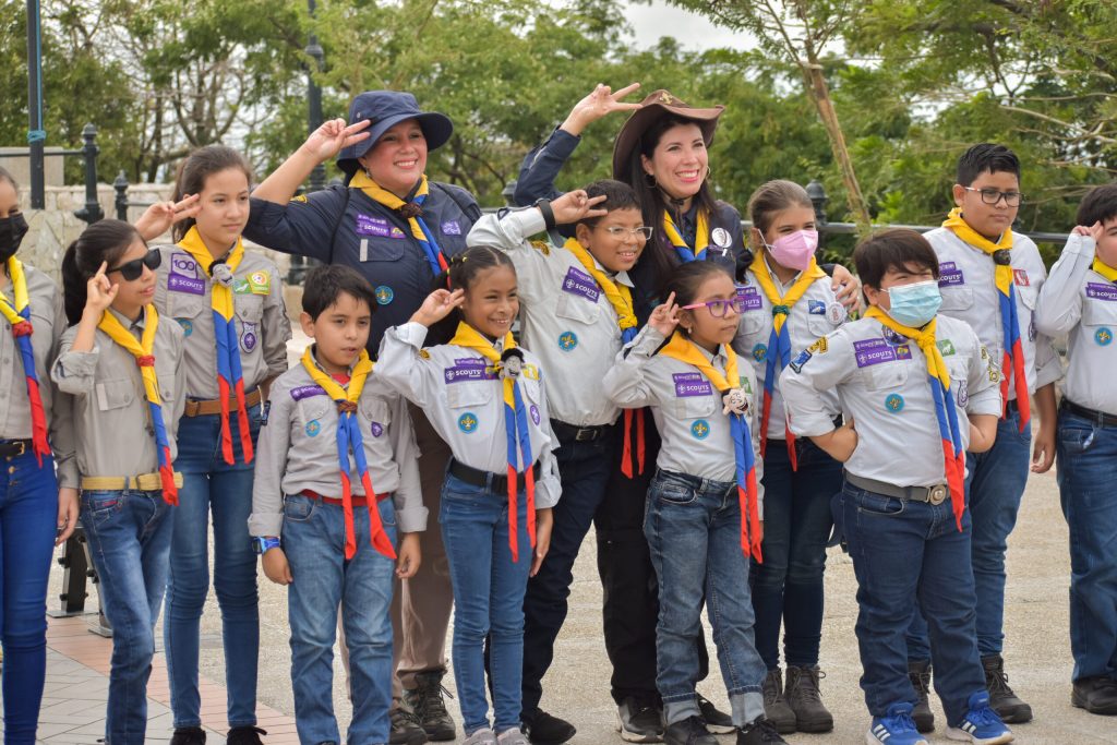 Scouts del Ecuador en actividades de campo